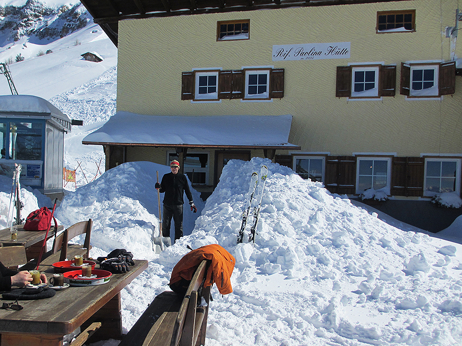 Schneehütte